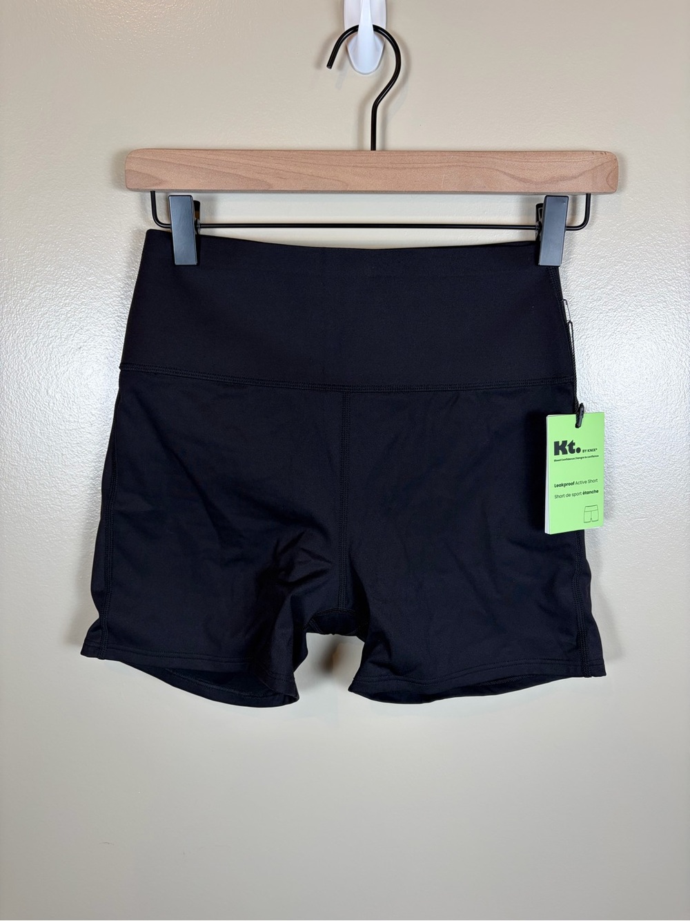 Kt by Knix leakproof active shorts medium